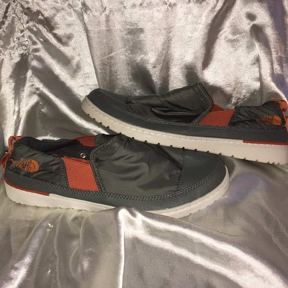 the north face base camp lite sneaker